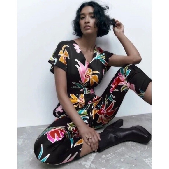 ZARA Tropical Floral Jumpsuit Satin Resortwear Vacation Cropped Resort X-Small - Picture 1 of 16